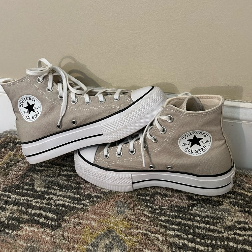 Wmns Chuck Taylor All Star Lift Platform High 'Papyrus'